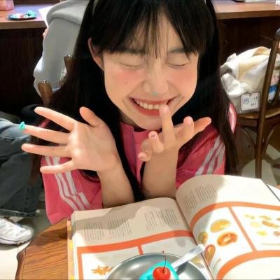 小孩好黑